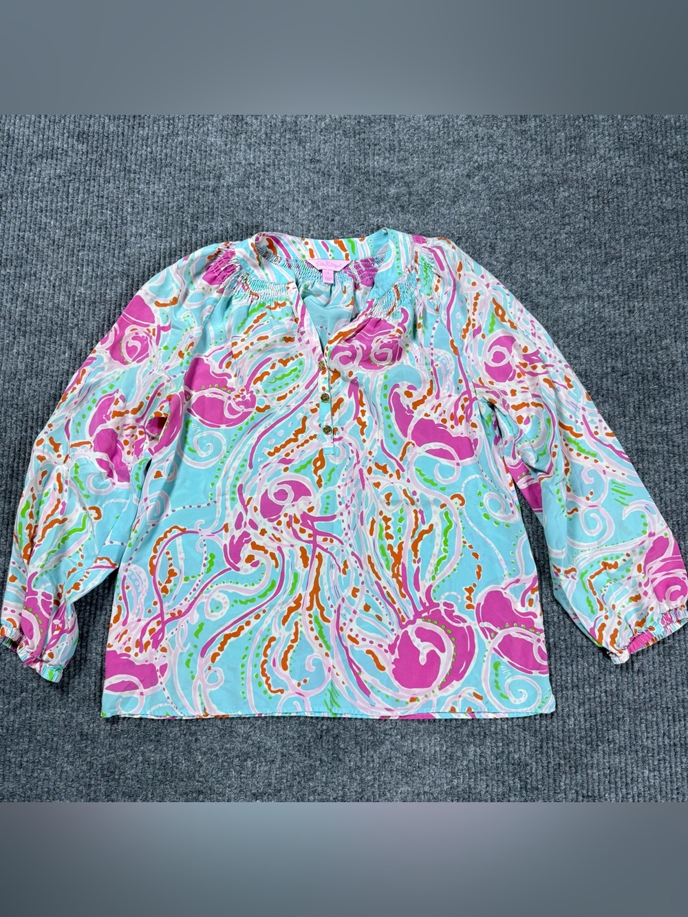 Lilly Pulitzer Elsa Silk Top Blouse Womens Small Blue Pink Paisley Floral Henley